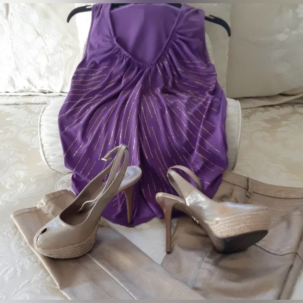 JLO Sleeveless Top with Gold Accent Details, Purple & Gold, XS, EUC